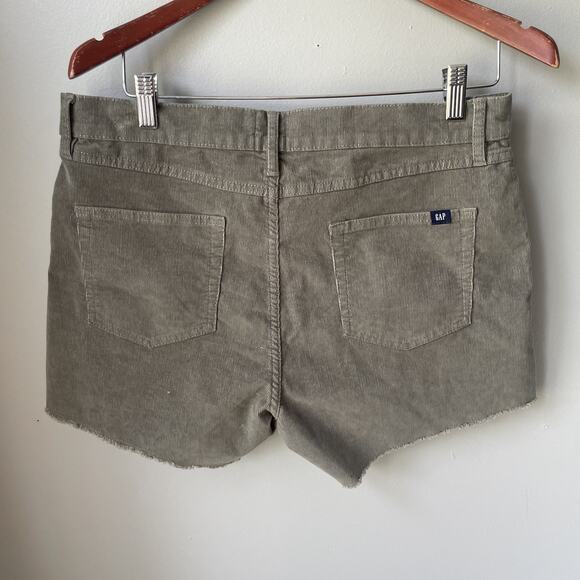 GAP Women's Corduroy Green 4 Inch Inseam Cut-Off Frayed Hem Shorts Size 10 - Picture 7 of 9